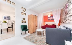 Studio Apartment Bisaku